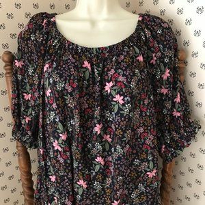LOFT -Large-Floral Peasant StyleTop